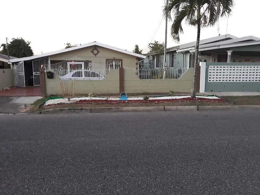 Spacious Home Couva Holiday home